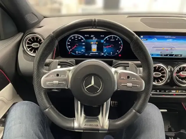 Mercedes-Benz GLB 35 AMG