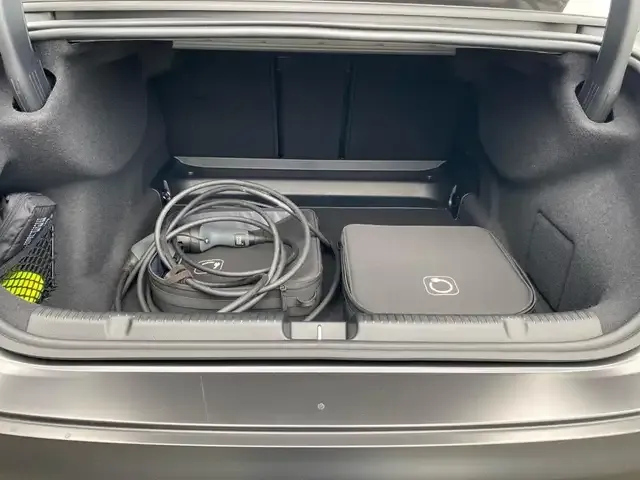 Mercedes-Benz EQE 350
