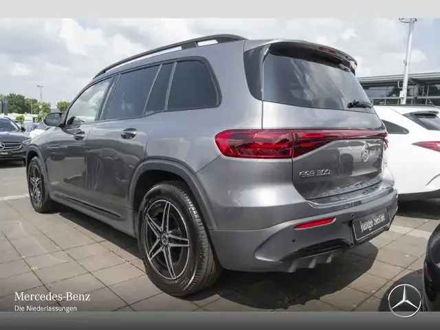 Mercedes-Benz EQB 300