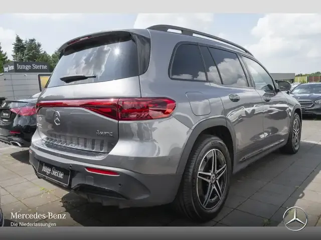 Mercedes-Benz EQB 300