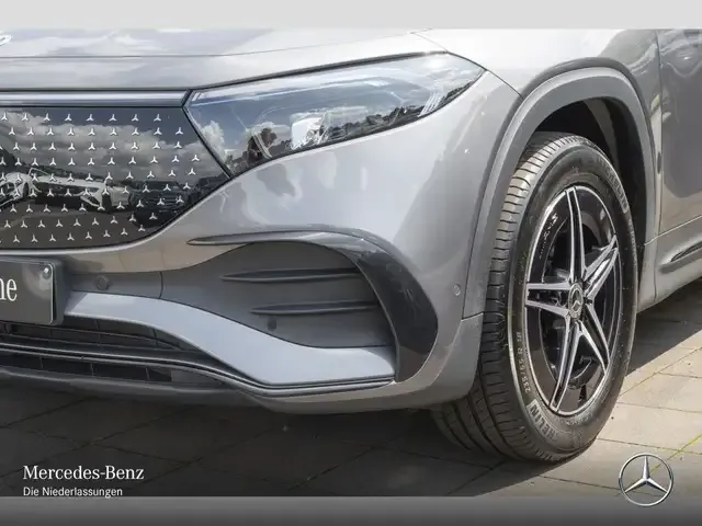 Mercedes-Benz EQB 300