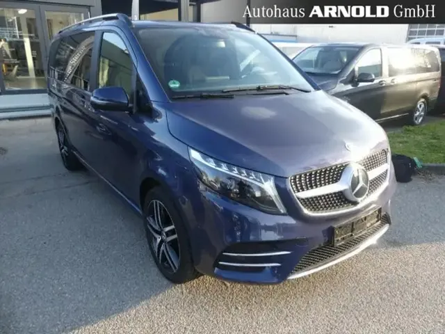 Mercedes-Benz V 250
