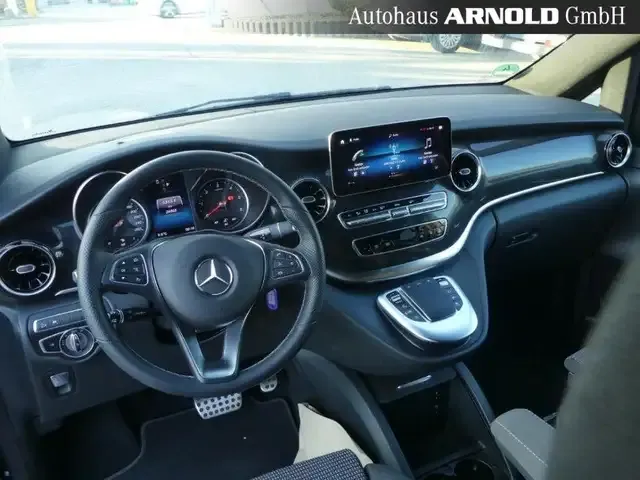 Mercedes-Benz V 250