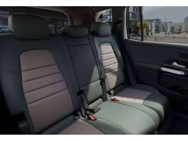 Mercedes-Benz EQB 300