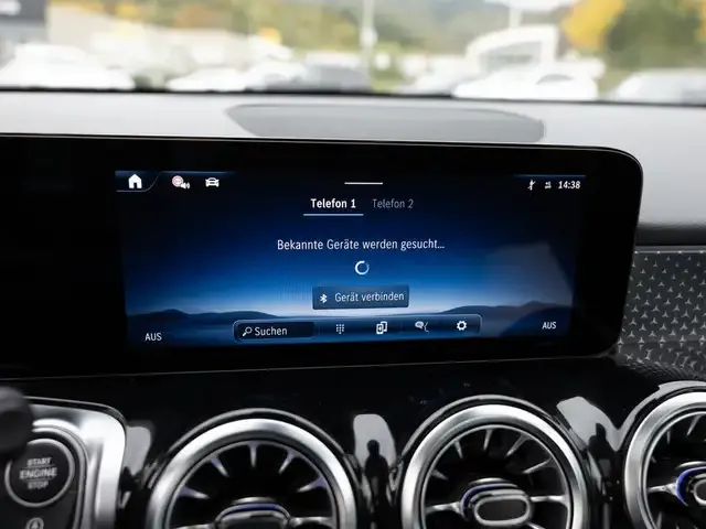 Mercedes-Benz GLB 220