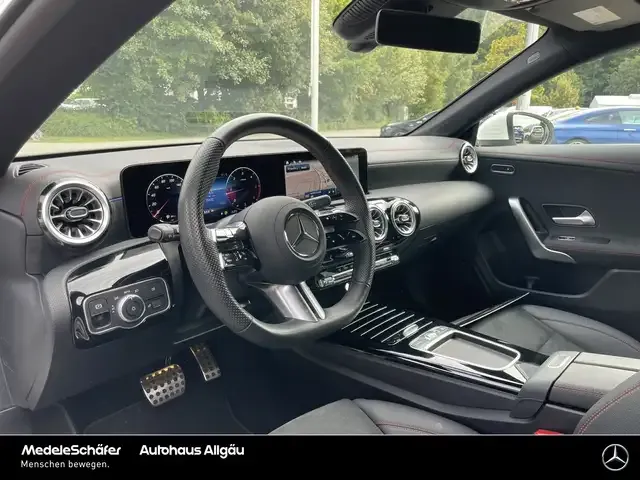 Mercedes-Benz CLA 220