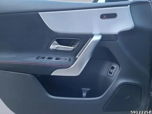 Mercedes-Benz A 220