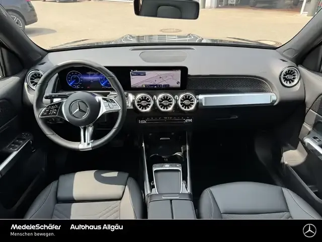 Mercedes-Benz EQB 300