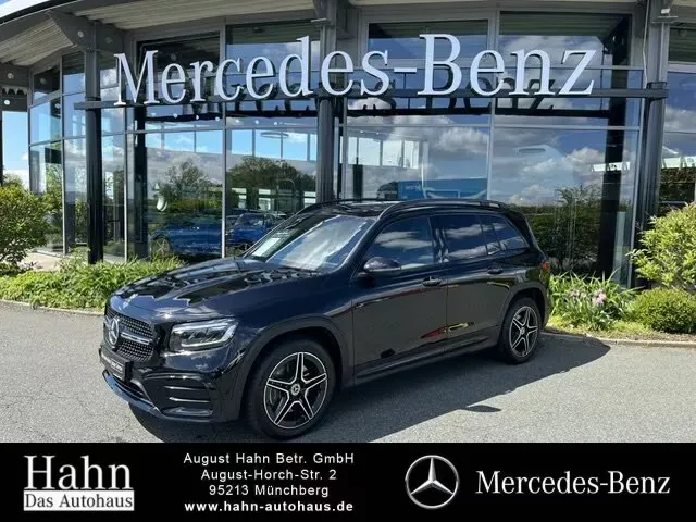 Mercedes-Benz GLB 220