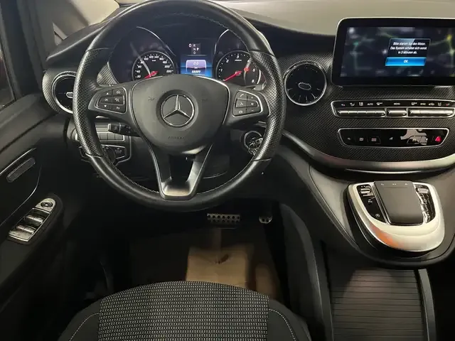 Mercedes-Benz V 250
