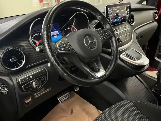 Mercedes-Benz V 250