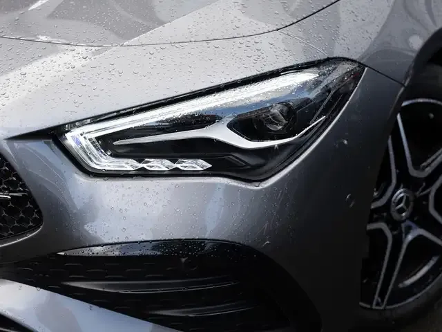 Mercedes-Benz CLA 180