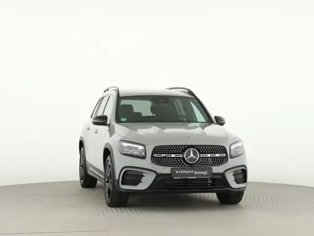 Mercedes-Benz GLB 200