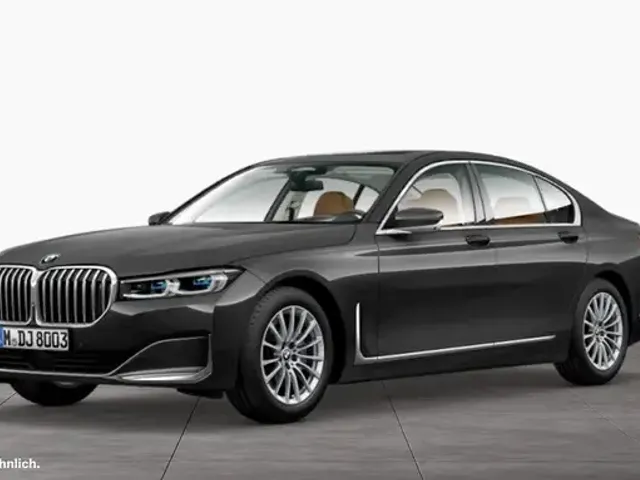 BMW 740