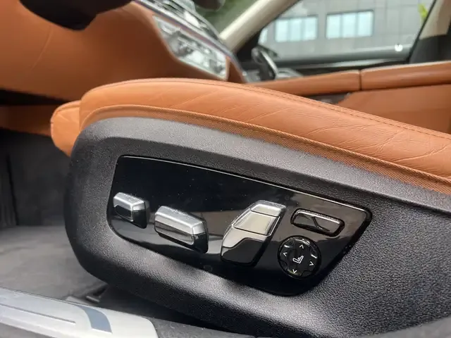 BMW 740