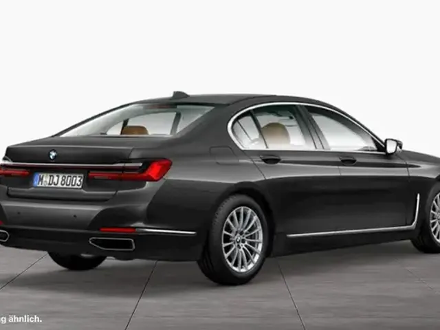 BMW 740