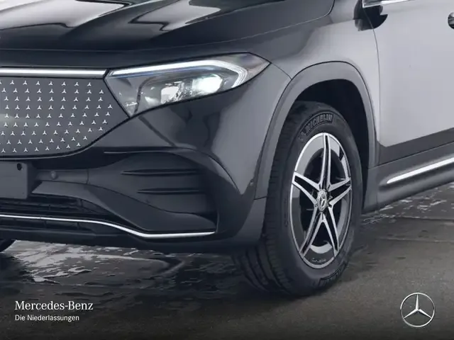 Mercedes-Benz EQB 300