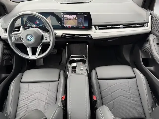 BMW 225