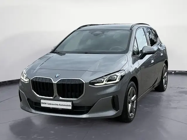 BMW 225