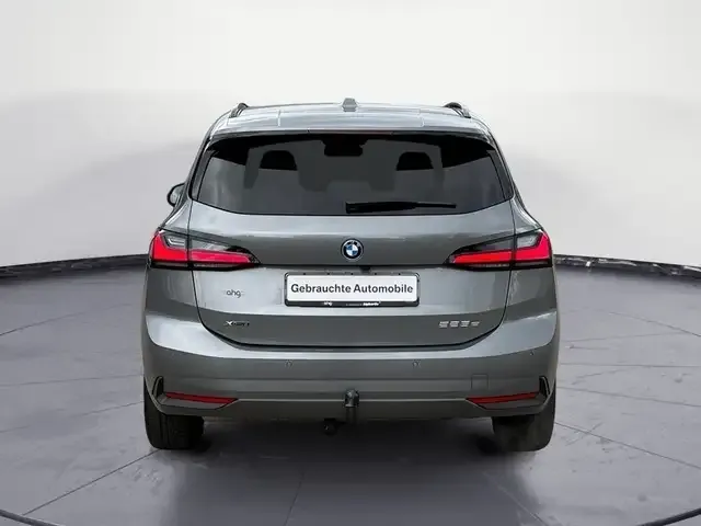 BMW 225