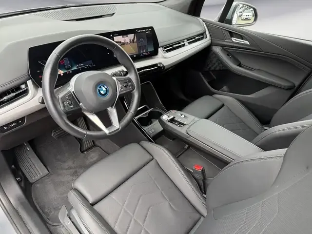 BMW 225