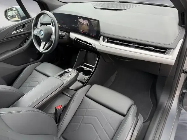 BMW 225