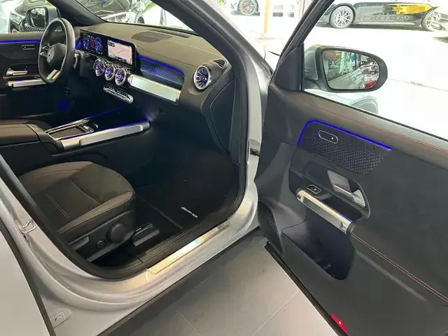Mercedes-Benz EQB 300