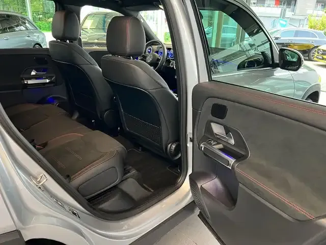Mercedes-Benz EQB 300