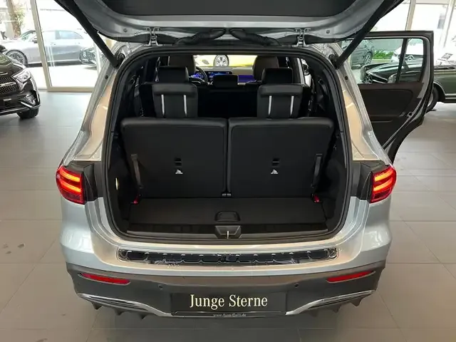 Mercedes-Benz EQB 300