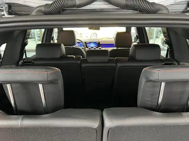 Mercedes-Benz EQB 300
