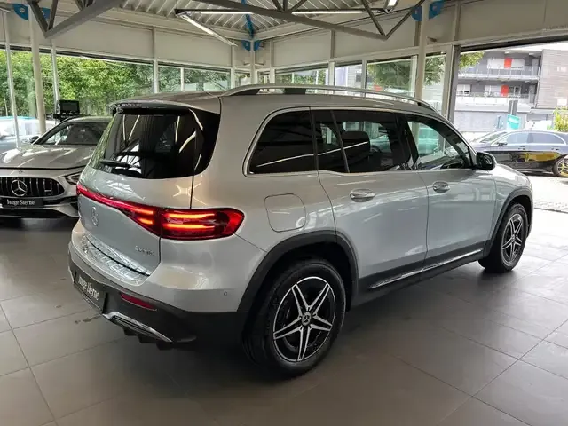 Mercedes-Benz EQB 300