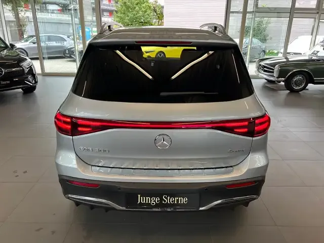 Mercedes-Benz EQB 300
