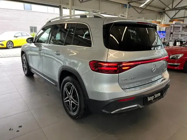 Mercedes-Benz EQB 300