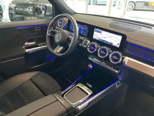Mercedes-Benz EQB 300