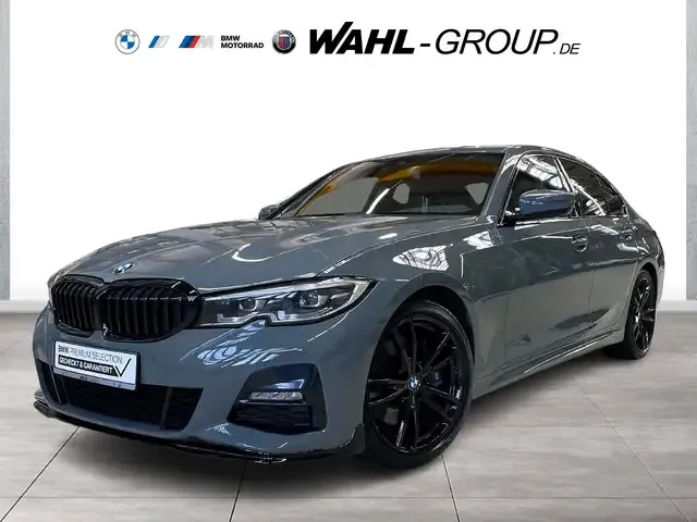 BMW 330