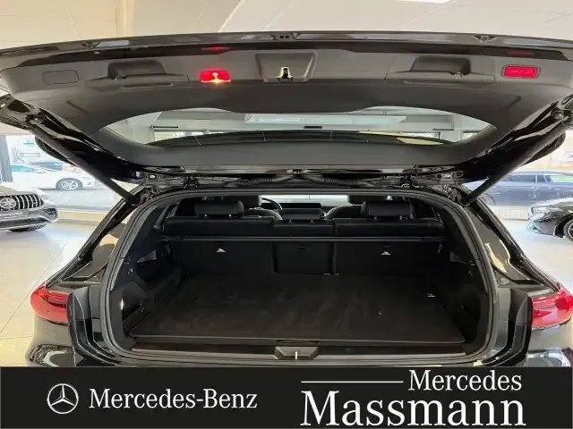 Mercedes-Benz EQB 350