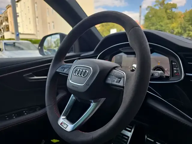 Audi RS Q8