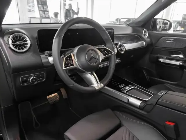 Mercedes-Benz GLB 200