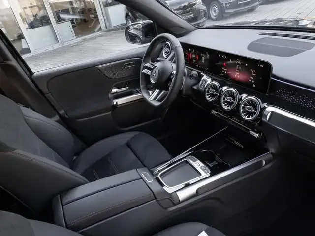 Mercedes-Benz GLB 200
