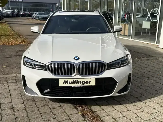 BMW 330