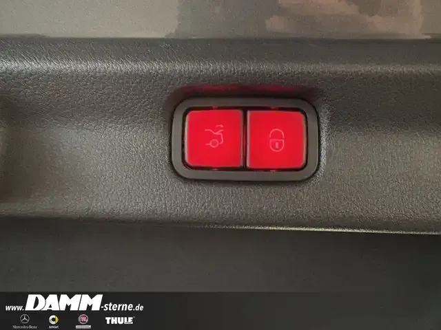 Mercedes-Benz EQE 300