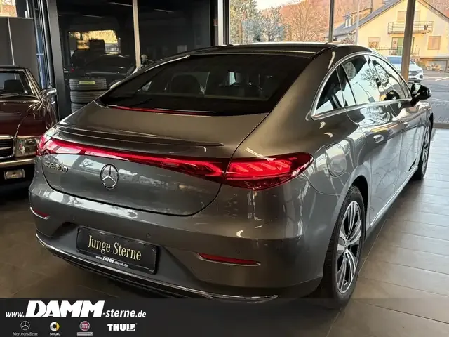 Mercedes-Benz EQE 300