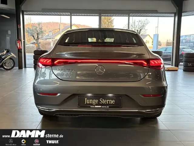 Mercedes-Benz EQE 300