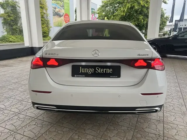 Mercedes-Benz E 220