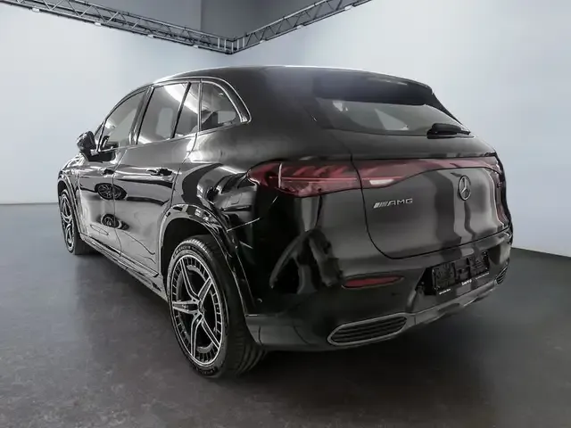Mercedes-Benz EQE SUV
