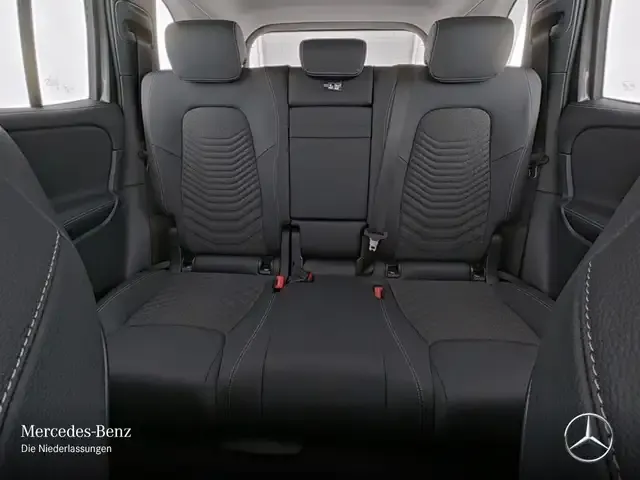 Mercedes-Benz GLB 180