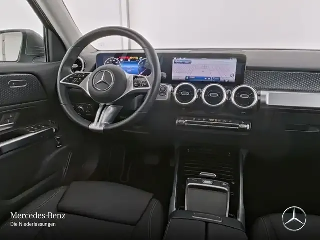 Mercedes-Benz GLB 180