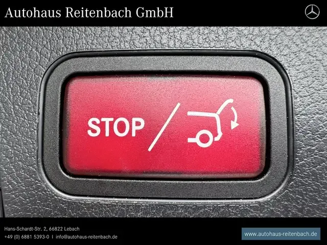 Mercedes-Benz GLB 220