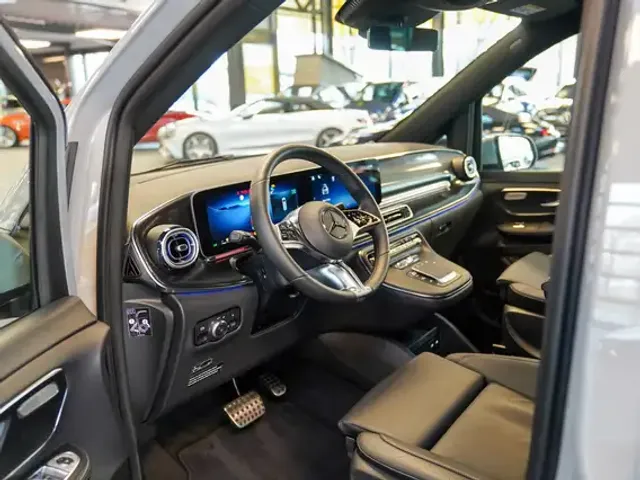 Mercedes-Benz V 250