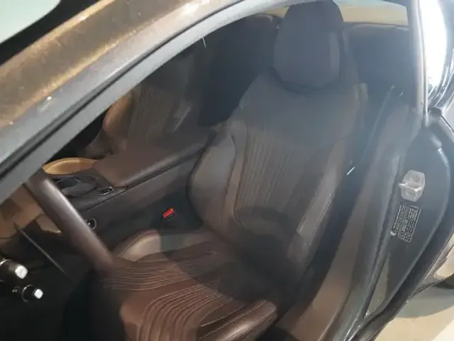 Aston Martin DB11